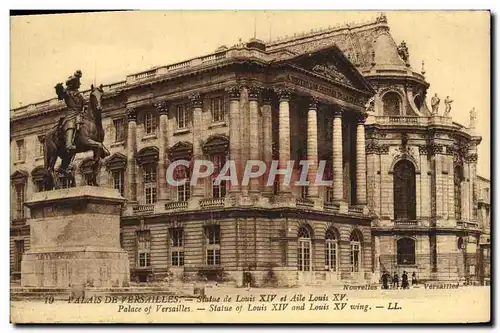 Cartes postales Versailles Statue de Louis XIV et Aile Louis XV