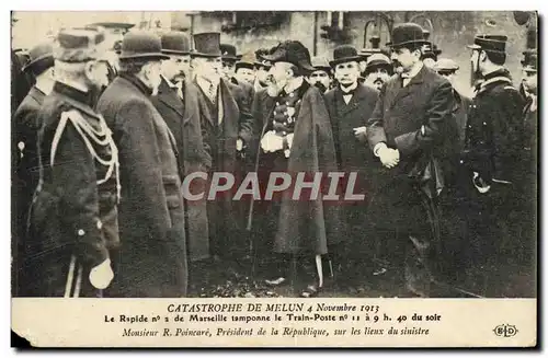 Ansichtskarte AK Catastrophe De Melun 4 novembre 1913 Le rapide n�2 de Marseille tamponne le train poste Poincare