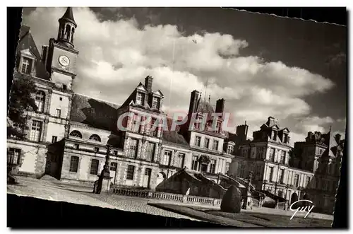 Cartes postales moderne Fontainebleau et Ses Merveilles Le Palais Cour des Adieux Et Escalier Du Fer a Cheval