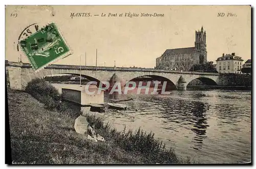 Cartes postales Mantes Le pont et l&#39eglise notre dame