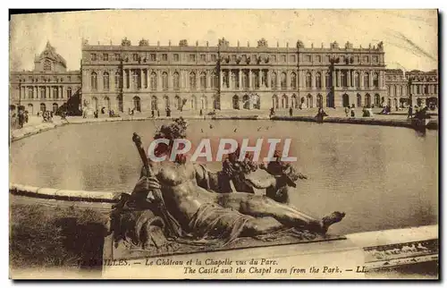 Cartes postales Versailles Le Chateau et la Chapelle Vus du Parc