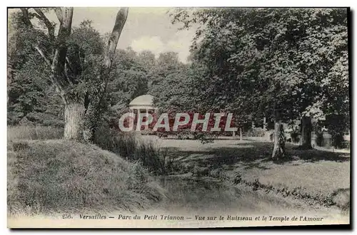 Cartes postales Versailles Parc Du Petit Trianon Vue sur le ruisseau et le temple de l&#39amour