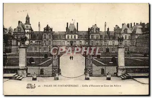 Cartes postales Palais De Fontainebleau Grille d&#39Honneur Et Cour Des Adieux