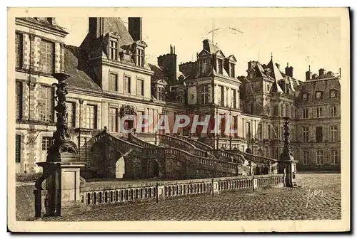 Ansichtskarte AK La Douce France Fontainebleau Le Palais Facade sur la cour des Adieux