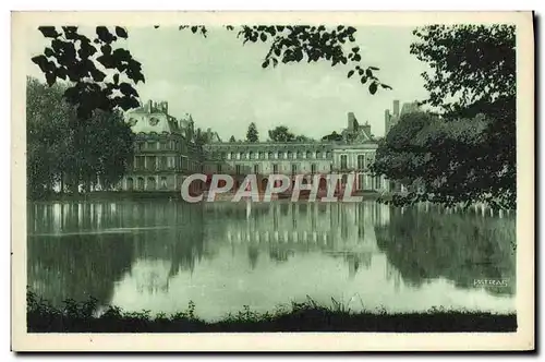 Ansichtskarte AK Les Jolis Coins De France Fontainebleau Le Palais Vu De L&#39Etang Des Carpes