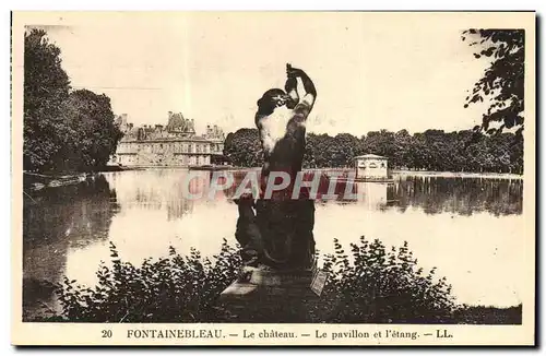 Cartes postales Fontainebleau Le Chateau Le Pavillon Et l&#39Etang