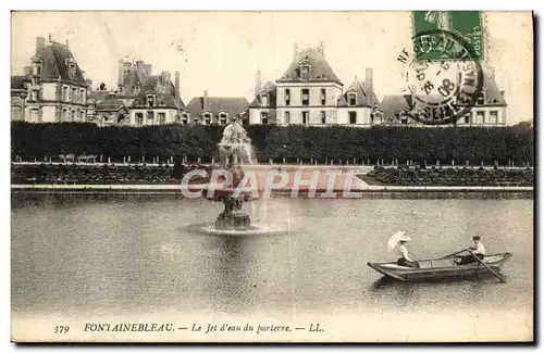 Cartes postales Fontainebleau Le Jet D&#39Eau Du Parterre