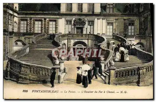 Ansichtskarte AK Fontainebleau Le Palais L&#39Escalier Du Fer A Cheval