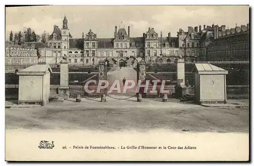 Ansichtskarte AK Palais De Fontainebleau La Grille d&#39Honneur Et La Cour DEs Adieux