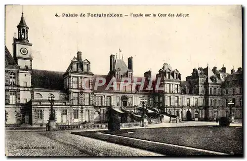 Ansichtskarte AK Palais de Fontainebleau Facade sur la Cour des Adieux