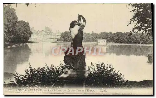 Cartes postales Fontainebleau Le Chateau Le Pavillon Et l&#39Etang