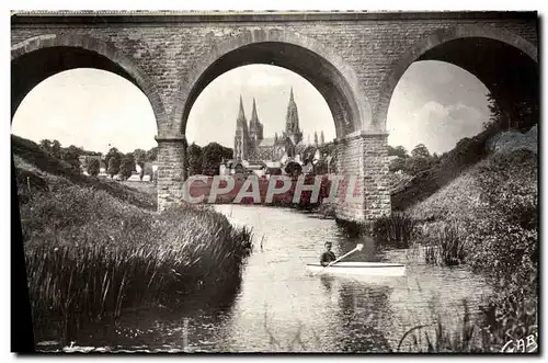 Cartes postales moderne Bayeux Le Viaduc sur la Riviere l'Aure au fond la Cathedrale Canoe