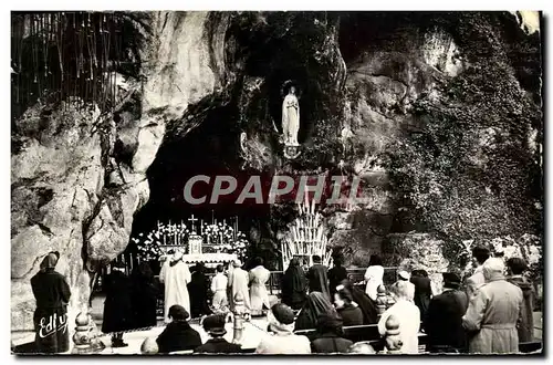 Cartes postales moderne Lourdes La Grotte Miraculeuse