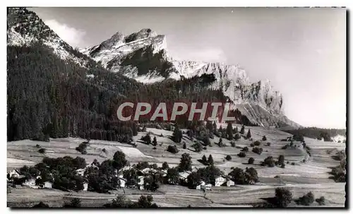 Cartes postales moderne Arches les Carroz Village de Pernant vue sur la Croix de fer la pointe du Colonney et les aiguil