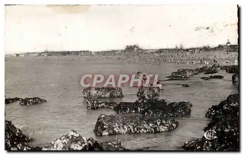 Cartes postales moderne Dieppe Les Rochers Et La Plage