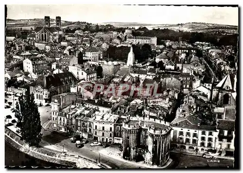 Cartes postales moderne Avion Au Dessus De Verdun Porte Chaussee Monument de la Victoire Cathedrale