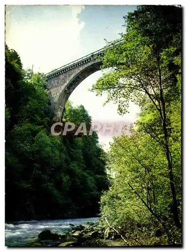 Cartes postales moderne Les Pyrenees Le Pont Napoleon Sur Le Gave a Luz