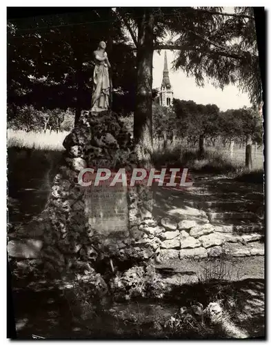 Cartes postales moderne Basilique De Ste Jeanne D&#39Arc Fontaine De La Pucelle