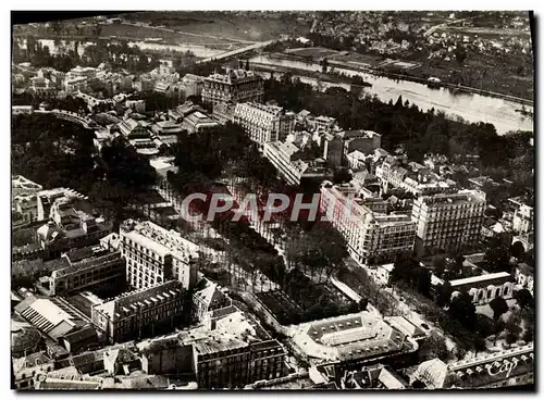 Cartes postales moderne Vichy Le Parc Du Casino Et Les Hotels