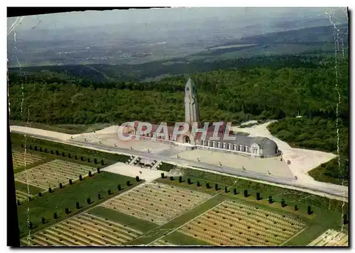 Cartes postales moderne Douaumont Vue Aerlenne De L&#39Ossuaire Militaria