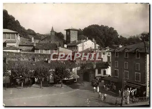 Cartes postales moderne Saint Jean Pied Du Port Place Du Marche Et Clocher De l&#39Eglise