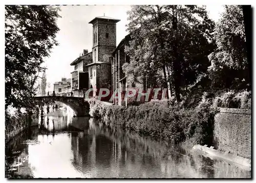 Cartes postales moderne St Jean Pied De Port La Nive Le Pont d&#39Espagne Et l&#39Eglise