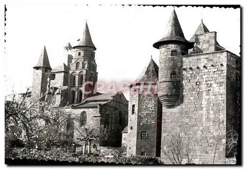Cartes postales moderne Collonges La Rouge Le Chateau De Vassinhac Et l'Eglise