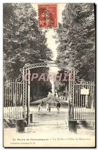 Ansichtskarte AK Palais De Fontainebleau La Grille Et l&#39Allee De Maintenon