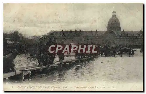 Ansichtskarte AK Inondations De Paris Construction D&#39Une Passerelle Genie