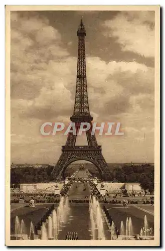 Ansichtskarte AK Paris En Flanant La Tour Eiffel