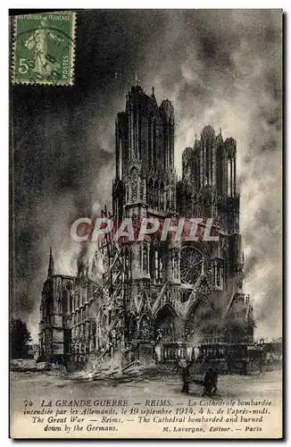Cartes postales La Grande Guerre Reims La Cathedrale Bombardee