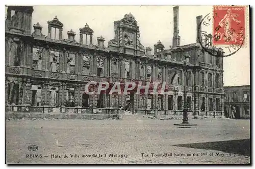 Cartes postales Reims Hotel De Ville Incendie le 3 mai 1917 Militaria