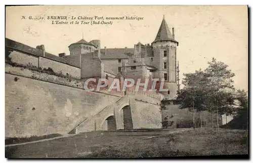 Ansichtskarte AK Saumur Le Chateau Fort Monument L&#39Entree et la Tour