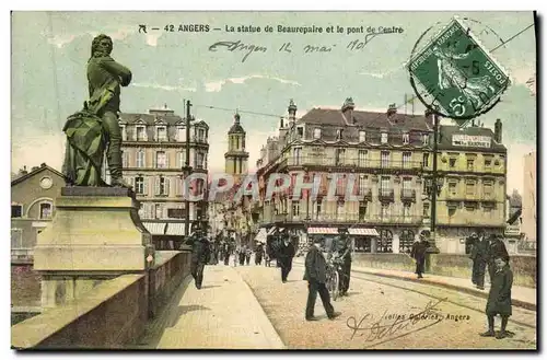 Cartes postales Angers La Statue de Beaurepaire et le Pont de Centre