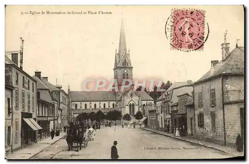 Cartes postales Eglise De Mourmelon Le Grand Et Place d&#39Armes