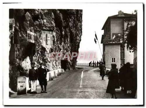 Cartes postales moderne Excursion de la grande Corniche Douanes