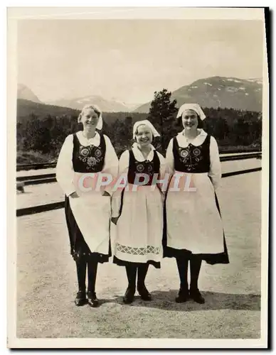 Cartes postales moderne Bjorli Nasjonaldrakter Fra Romsdalen Femmes Folklore