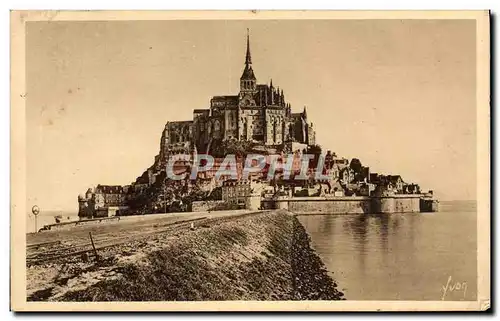 Cartes postales Le Mont Saint Michel Le Mont a L&#39arrivee