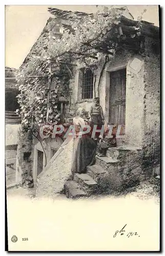 Ansichtskarte AK Petite maison en Suisse Folklore Enfants Grand mere