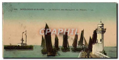 Cartes postales Boulogne Sur Mer La Sortie Des Barques De Peche Bateaux