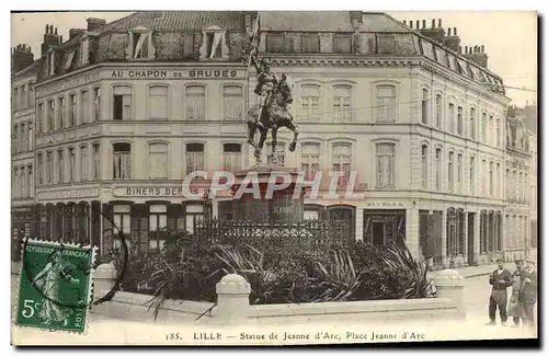 Cartes postales Douai Statue de Jeanne d&#39Arc Place Jeanne d&#39Arc Au Chapon de Bruges Restaurant