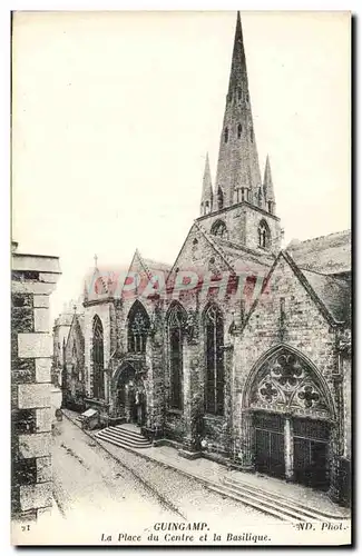 Cartes postales Guingamp La Place du Centre et la Basilique