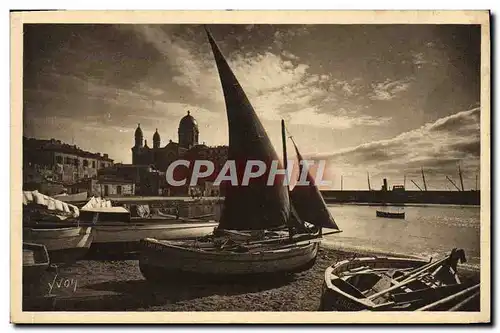 Cartes postales Saint Raphael Le port et Notre Dame de la Victoire Bateaux