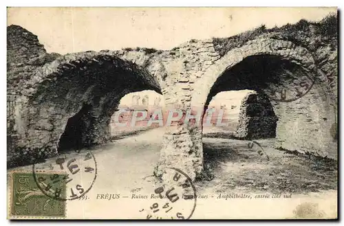 Ansichtskarte AK Frejus Ruines romaines Les arenes Amphitheatre Entree Cote Sud