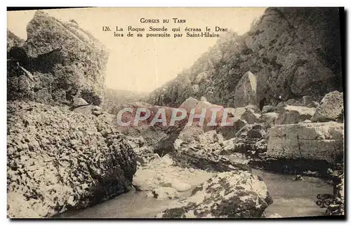 Cartes postales Gorges Du Tarn La Roque Sourde Qui Ecrasa Le Drac Lors De Sa Poursuite Par Saint Hilaire