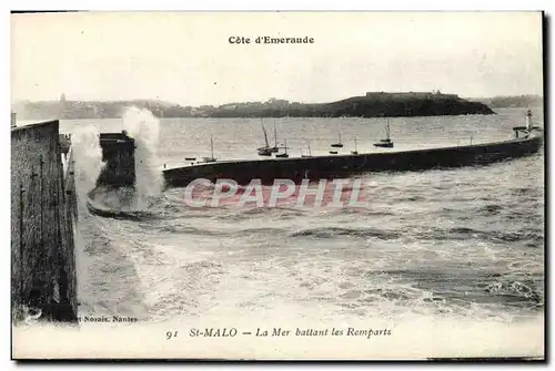 Ansichtskarte AK Cote d&#39Emeraude St Malo La Mer Battant Les Remparts