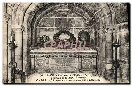 Ansichtskarte AK Rueil Interieur De l&#39Eglise La Crypte Tombeau De La Reine Hortense Candelabres fabriques avec