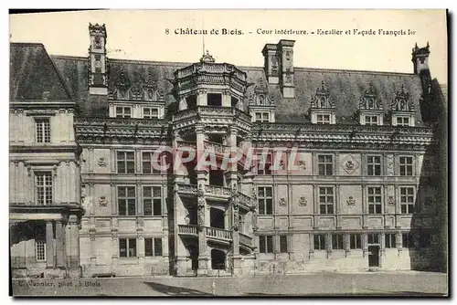 Cartes postales Chateau De Blois Cour Interieure Escalier Et Facade Francois 1er