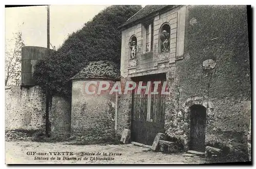 Cartes postales Gif Sur Vvette entree de la ferme Statues de la Disette et de l&#39abondance