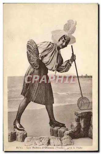 Cartes postales Les Sables D'Olonne A la peche Folklore Costume